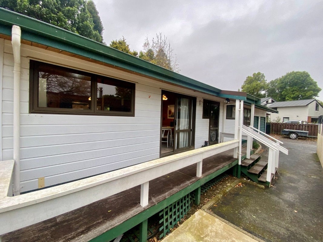 324 Hukanui Road, Queenwood, Hamilton - Carousel 1