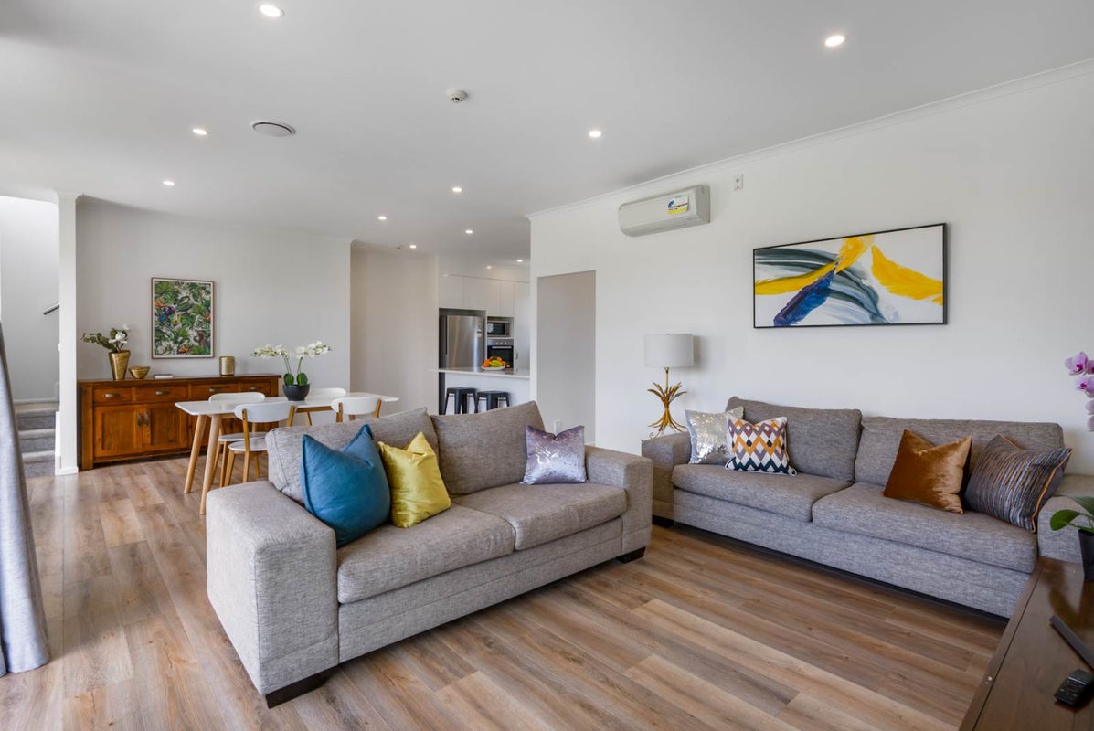 29 Geranium Avenue, Flat Bush, Auckland - Carousel 1