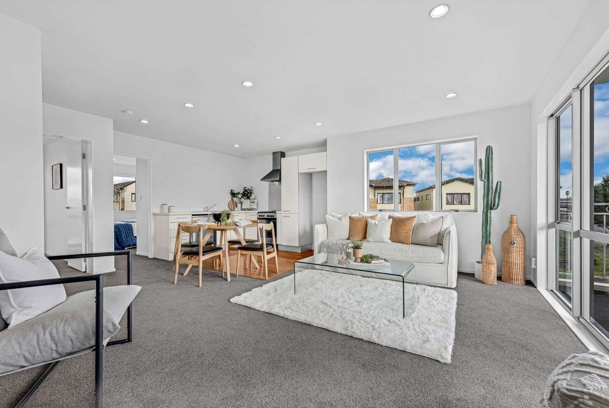 201/75 Michael Jones Drive, Flat Bush, Auckland - Carousel 1