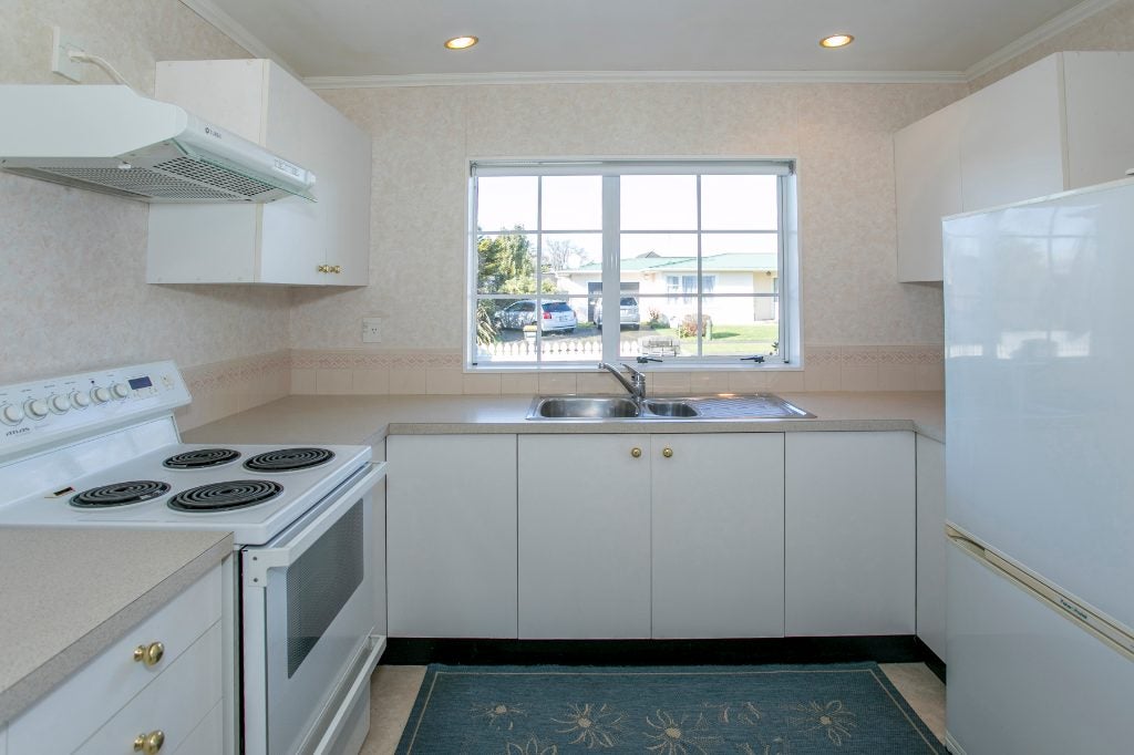 58 Windsor Street, Terrace End, Palmerston North - Carousel 2