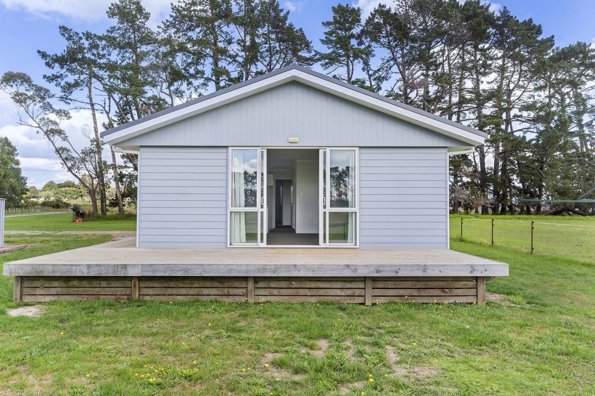 90 Walker Road, Opaheke, Papakura - Carousel 17