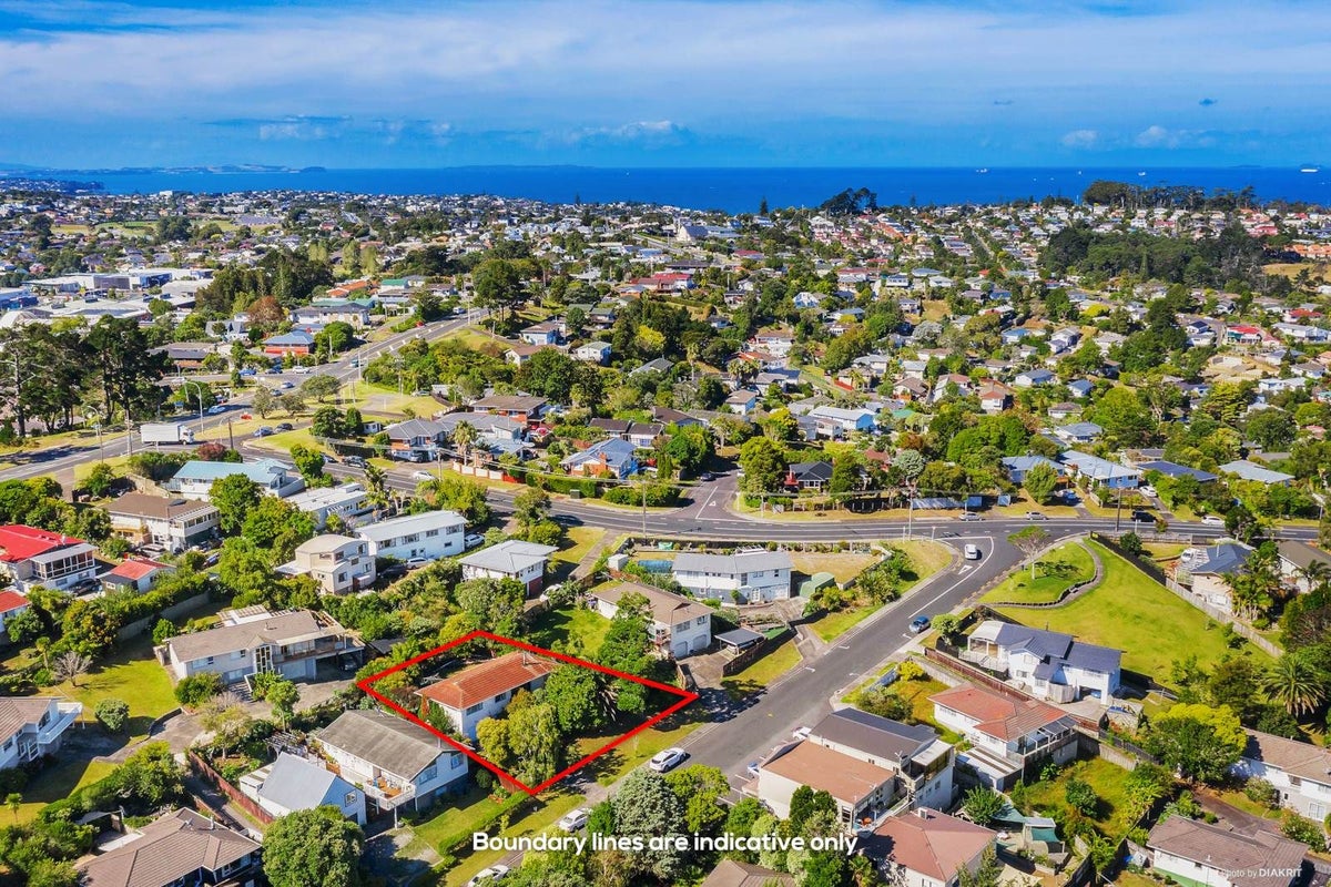 5 Laurina Road, Sunnynook, Auckland - Carousel 19