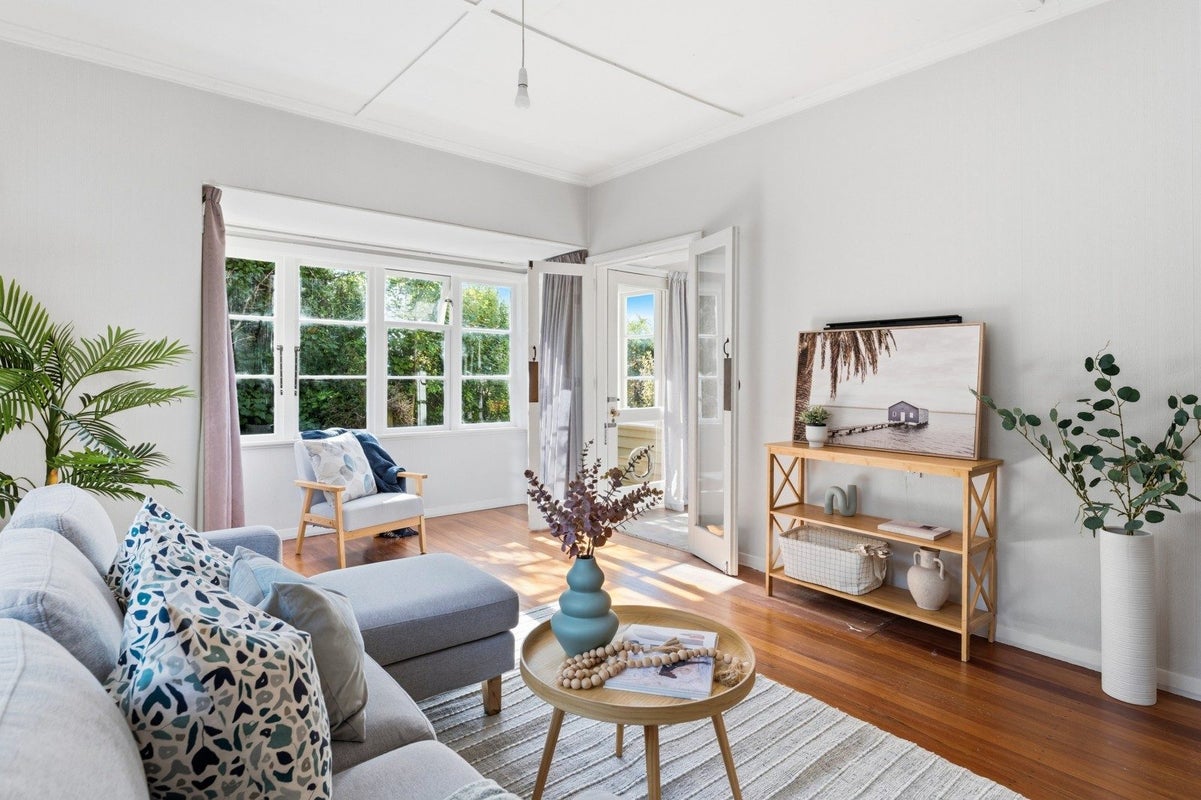 42 Prospect Bank, Wakari, Dunedin - Carousel 2