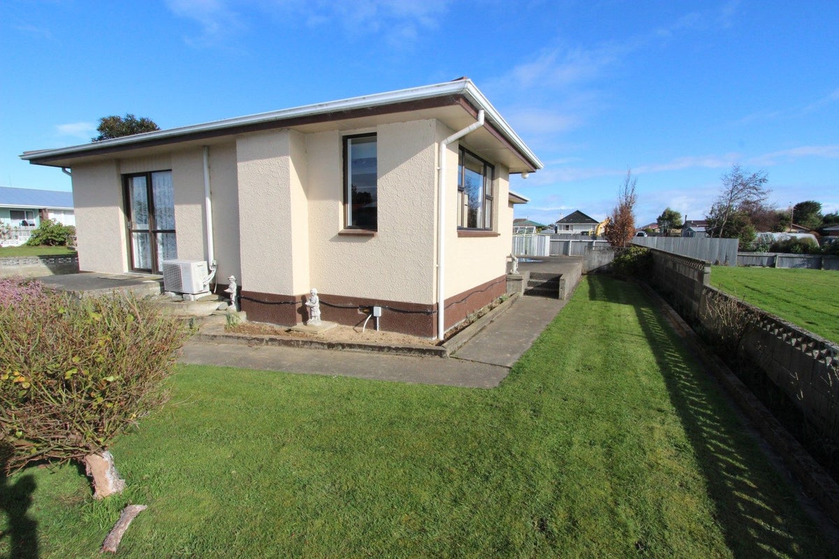 21 Kinmont Crescent, Newfield, Invercargill - Carousel 2
