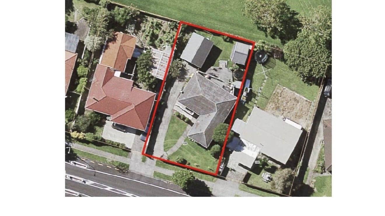 108 Gills Road, Bucklands Beach, Auckland - Carousel 1
