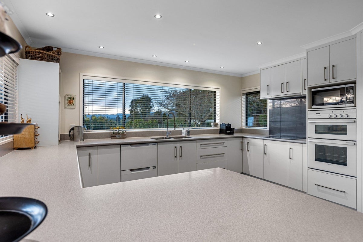 1 Rangaroa Road, Taumarunui - Carousel 2