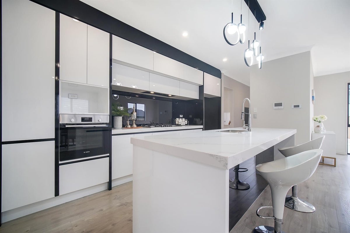 11 Tiro Street, Flat Bush, Auckland - Carousel 2