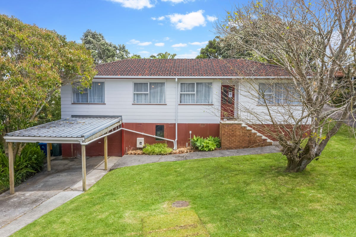 6 Verena Place, Green Bay, Auckland - Carousel 20