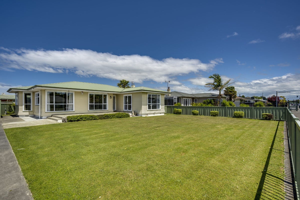 270 Kennedy Road, Onekawa, Napier - Carousel 1