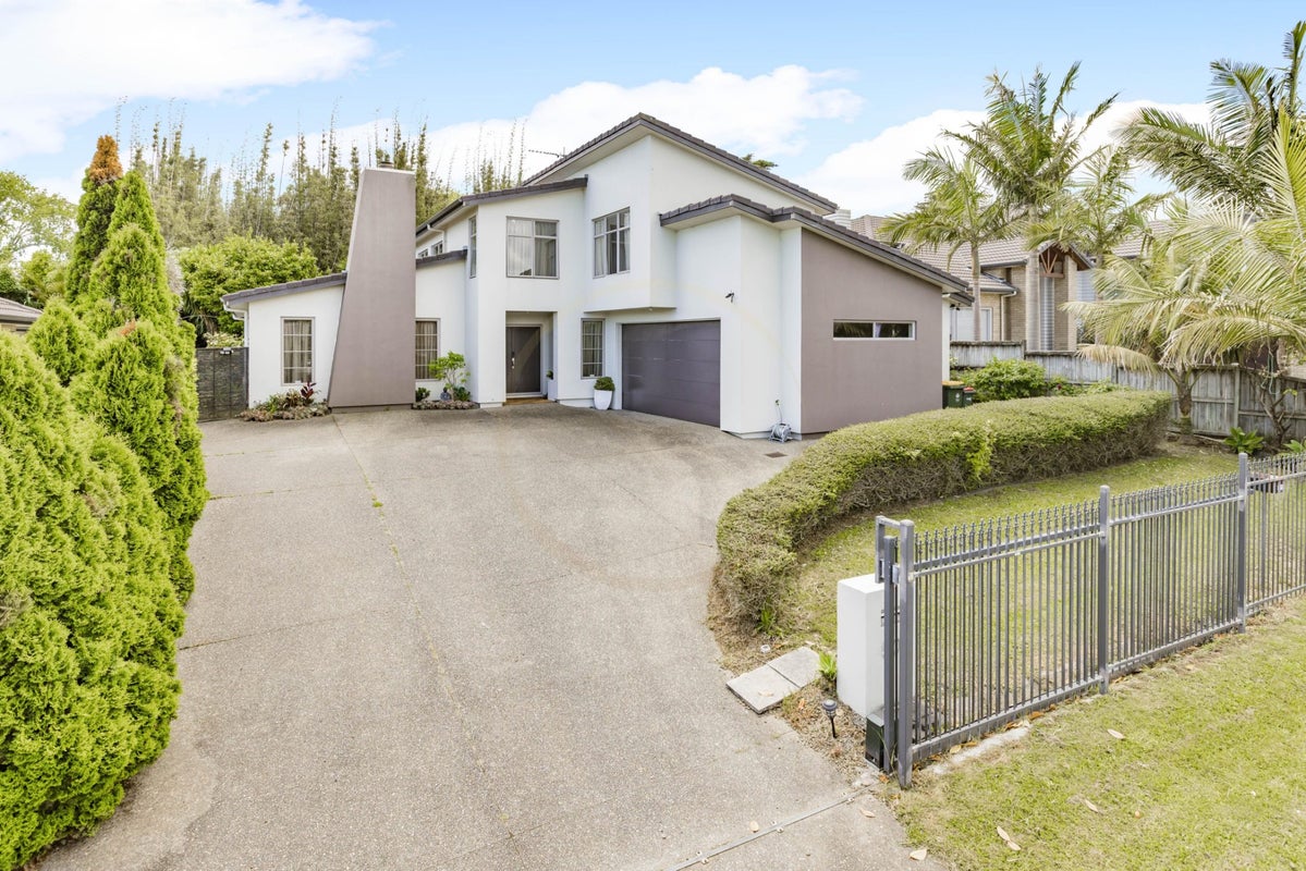 50 Coachman Drive, Flat Bush, Auckland - Carousel 1