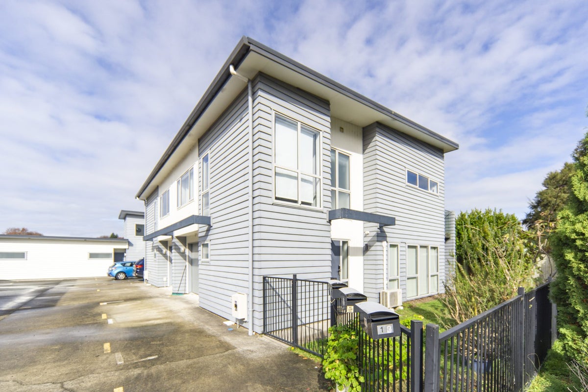 1/13 Crosher Place, Silverdale, Hamilton - Carousel 2