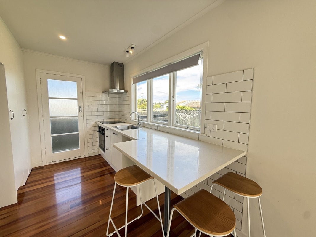 2 Fleet Street, Waiuku - Carousel 1
