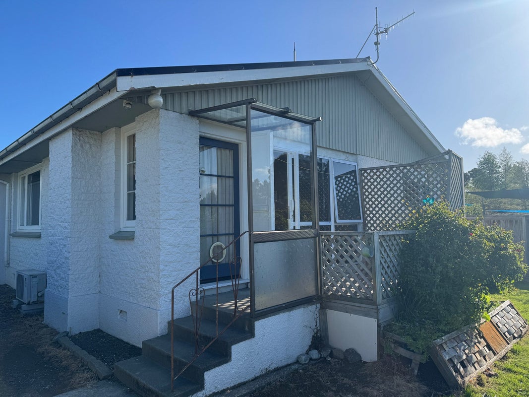 1/5 Biggar Street, Strathern, Invercargill - Carousel 1