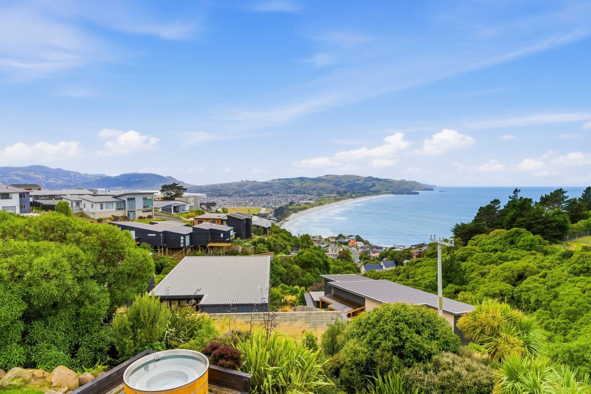 5 Highgrove, Saint Clair, Dunedin - Carousel 2