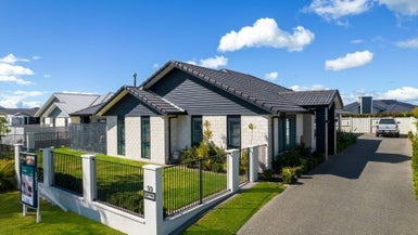 99 Palm Springs Boulevard, Papamoa Beach, Papamoa - Carousel 1