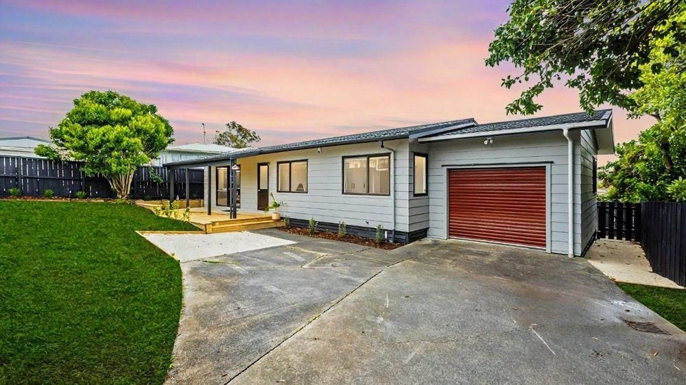2/55 Alfriston Road, Manurewa East, Auckland - Carousel 1