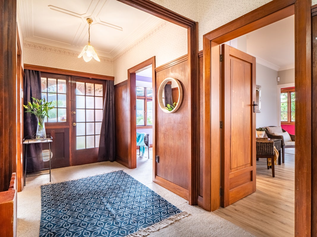 19 Jubilee Street, Mornington, Dunedin - Carousel 2