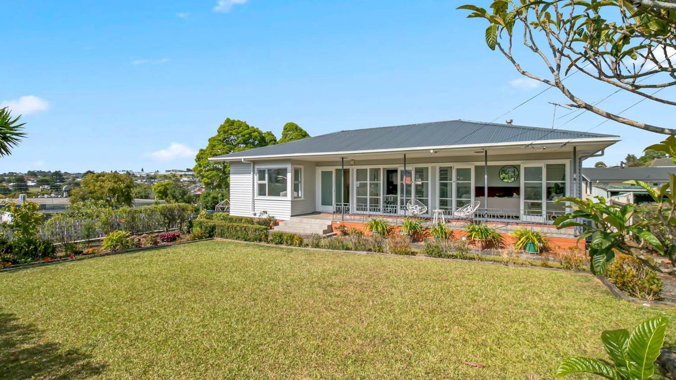 259 New Windsor Road, New Windsor, Auckland - Carousel 1