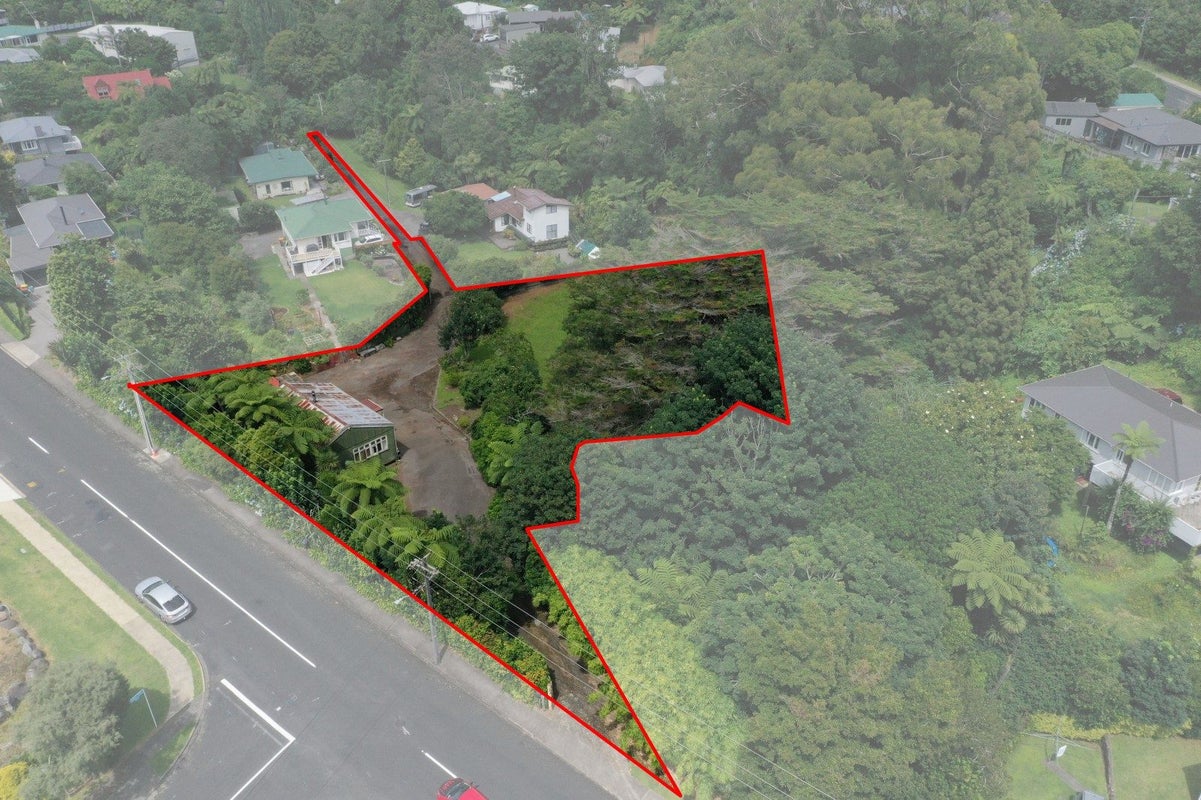 24 Govett Avenue, Frankleigh Park, New Plymouth - Carousel 2