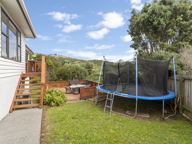 36 Northumberland Street, Cannons Creek, Porirua - Carousel 23