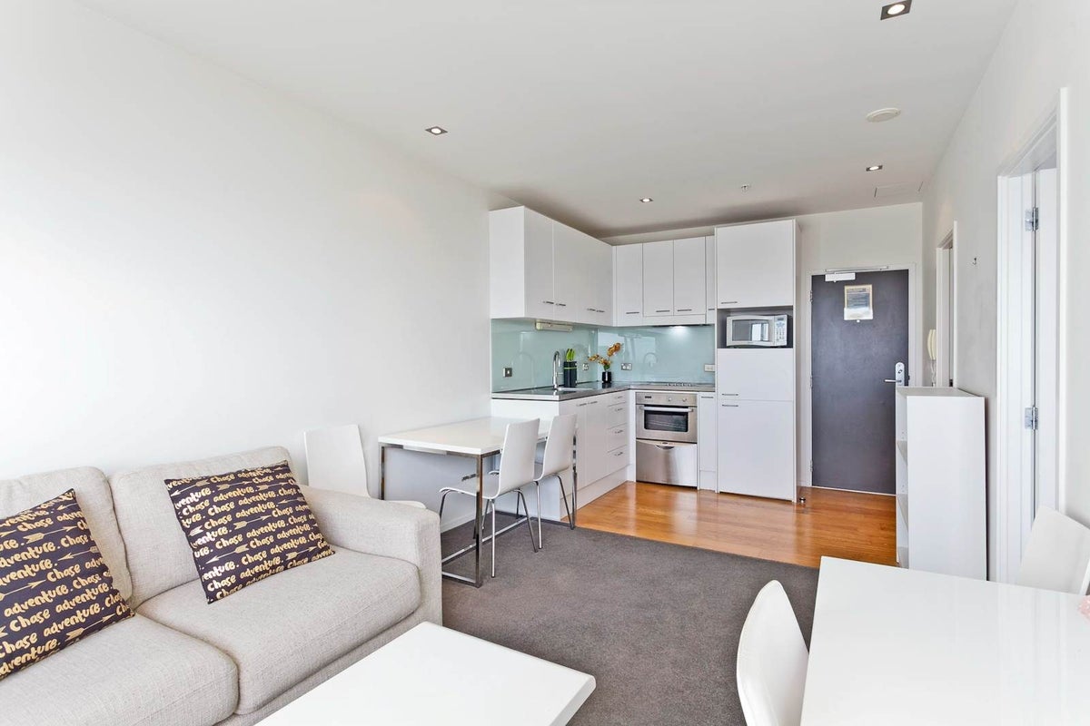 35A/16 Gore Street, Auckland Central, Auckland - Carousel 2