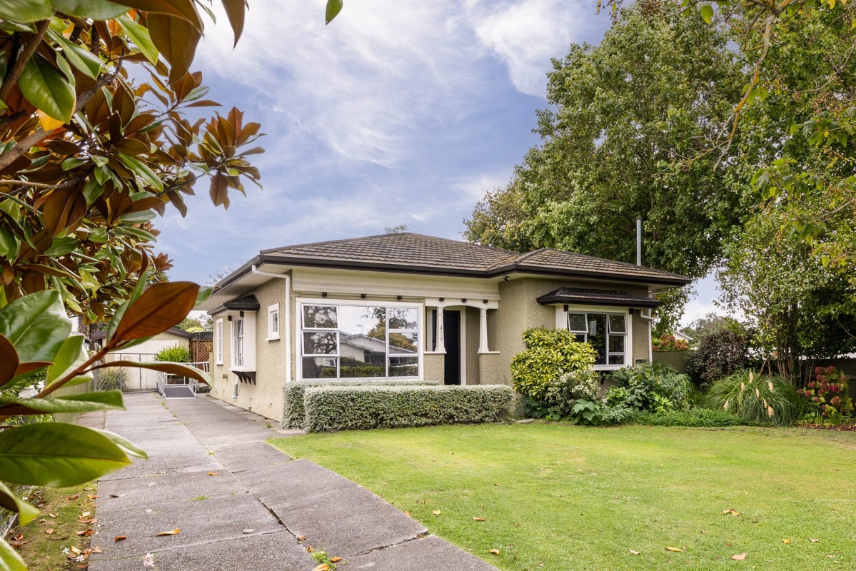 403 Pepper Street, Saint Leonards, Hastings - Carousel 1