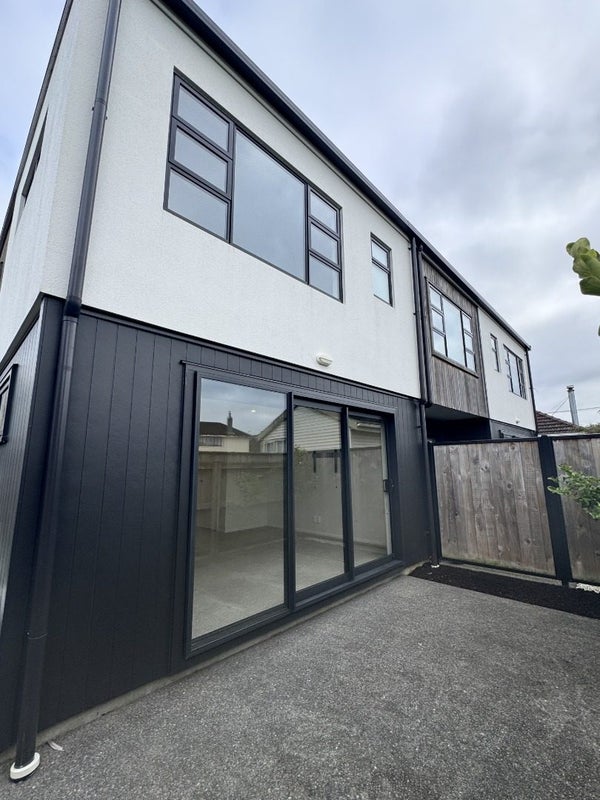 7/338 Oxford Terrace, Avalon, Lower Hutt - Carousel 1