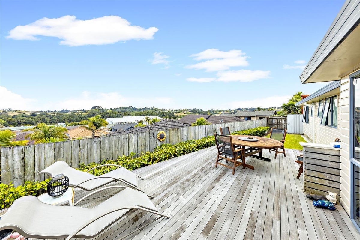 19 Frederick Reece Drive, The Gardens, Auckland - Carousel 1