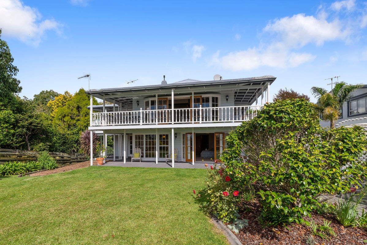 14 Vista Place, Kawaha Point, Rotorua - Carousel 35
