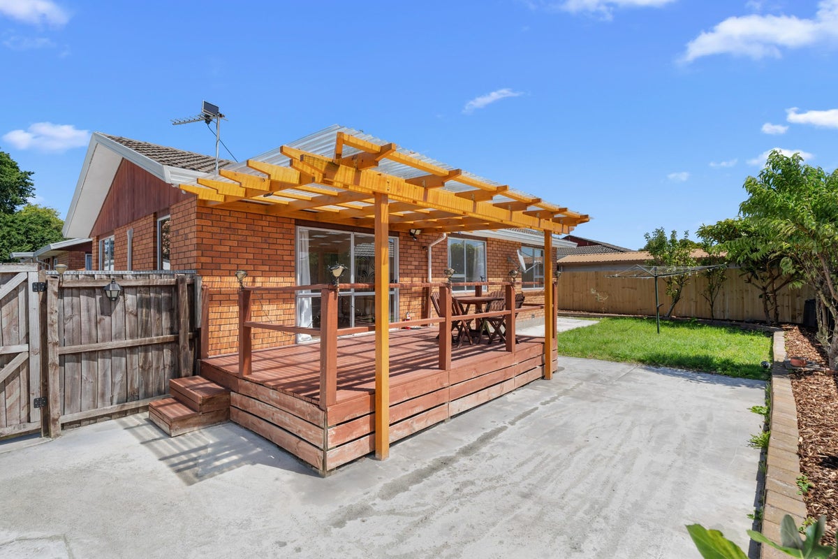 2/27 Brougham Street, Addington, Christchurch - Carousel 15