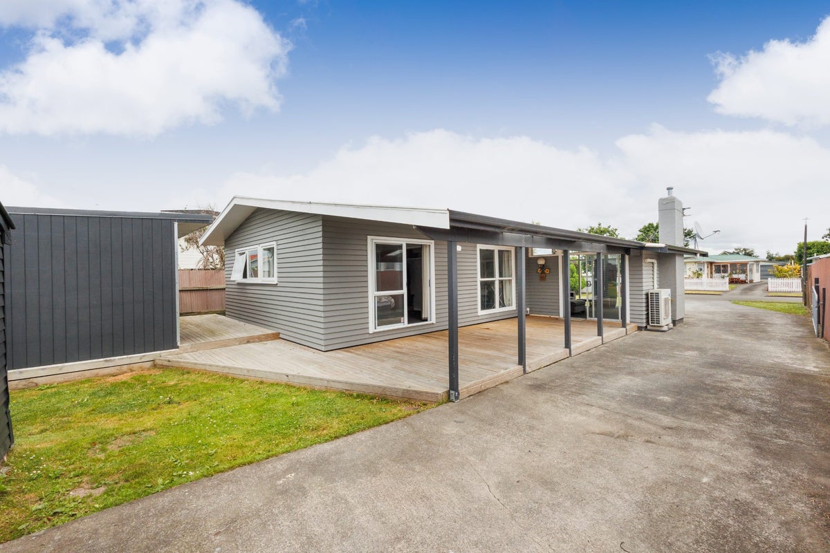 73 Lockhart Avenue, Milson, Palmerston North - Carousel 2
