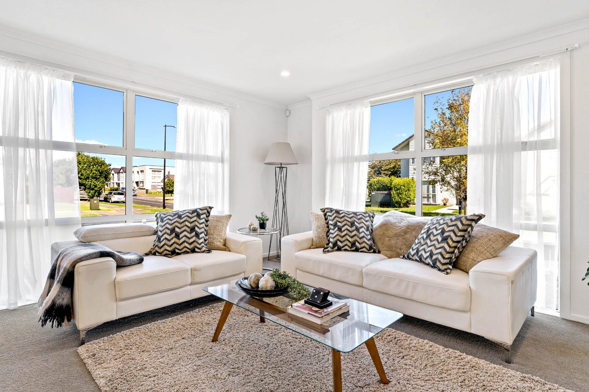 27 Hollowout Street, Takanini, Auckland - Carousel 2