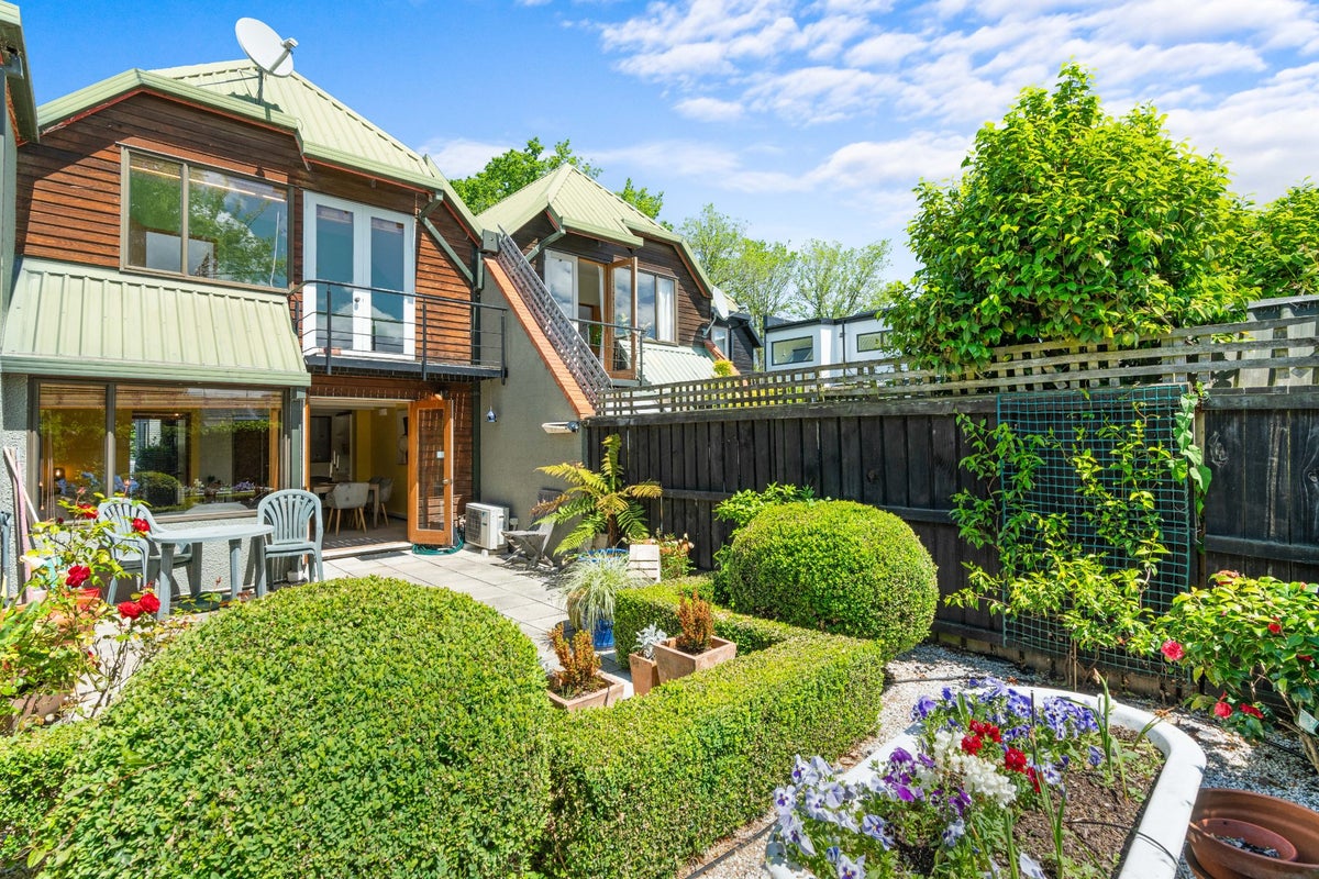 3/20 Bristol Street, St Albans, Christchurch - Carousel 1