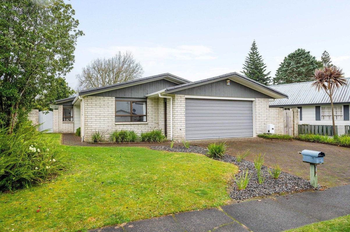 7 Sandford Place, Chartwell, Hamilton - Carousel 1