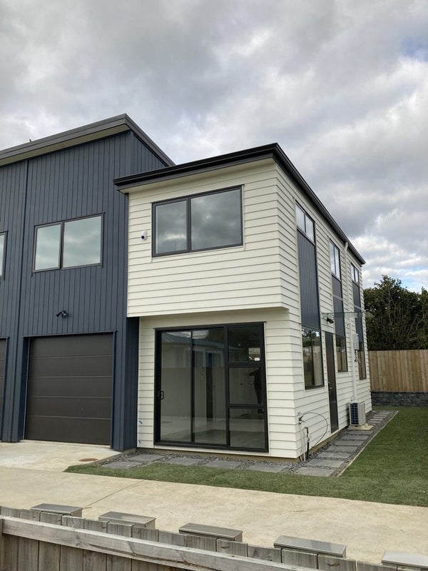 15A Garelja Road, Henderson, Auckland - Carousel 1