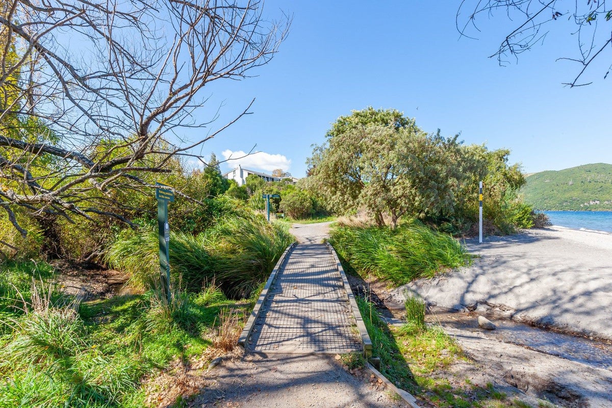 63 Lisland Drive, Kinloch, Taupo - Carousel 11