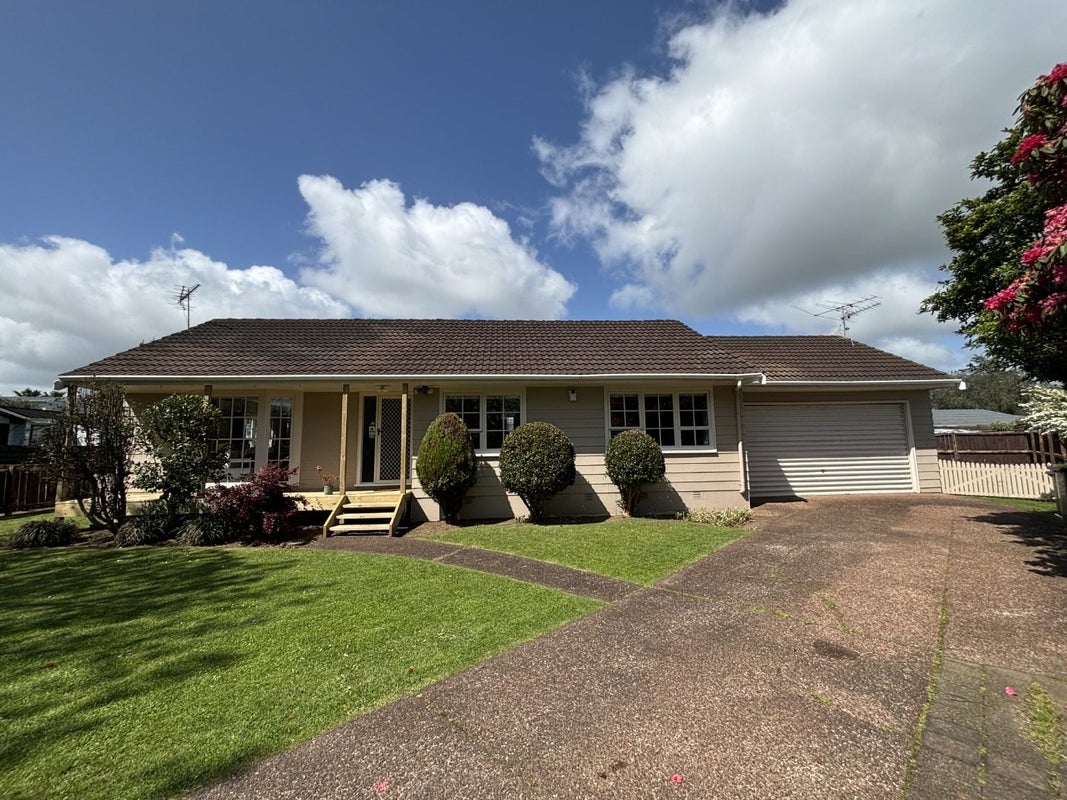 14 Zenith Place, Conifer Grove, Takanini - Carousel 1