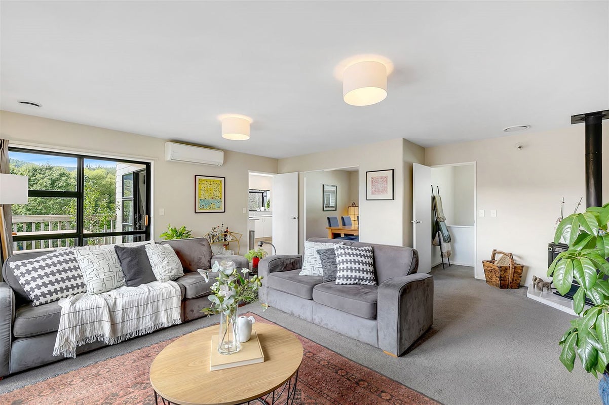 308 Main Road, Tawa, Wellington - Carousel 2