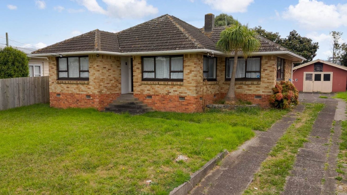 46 McKean Avenue, Manurewa, Auckland - Carousel 1