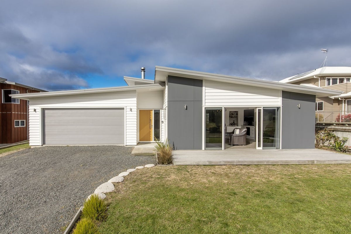 8 Marshall Close, Motuoapa, Turangi - Carousel 1
