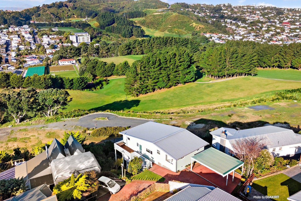 19 Breton Grove, Kingston, Wellington - Carousel 2