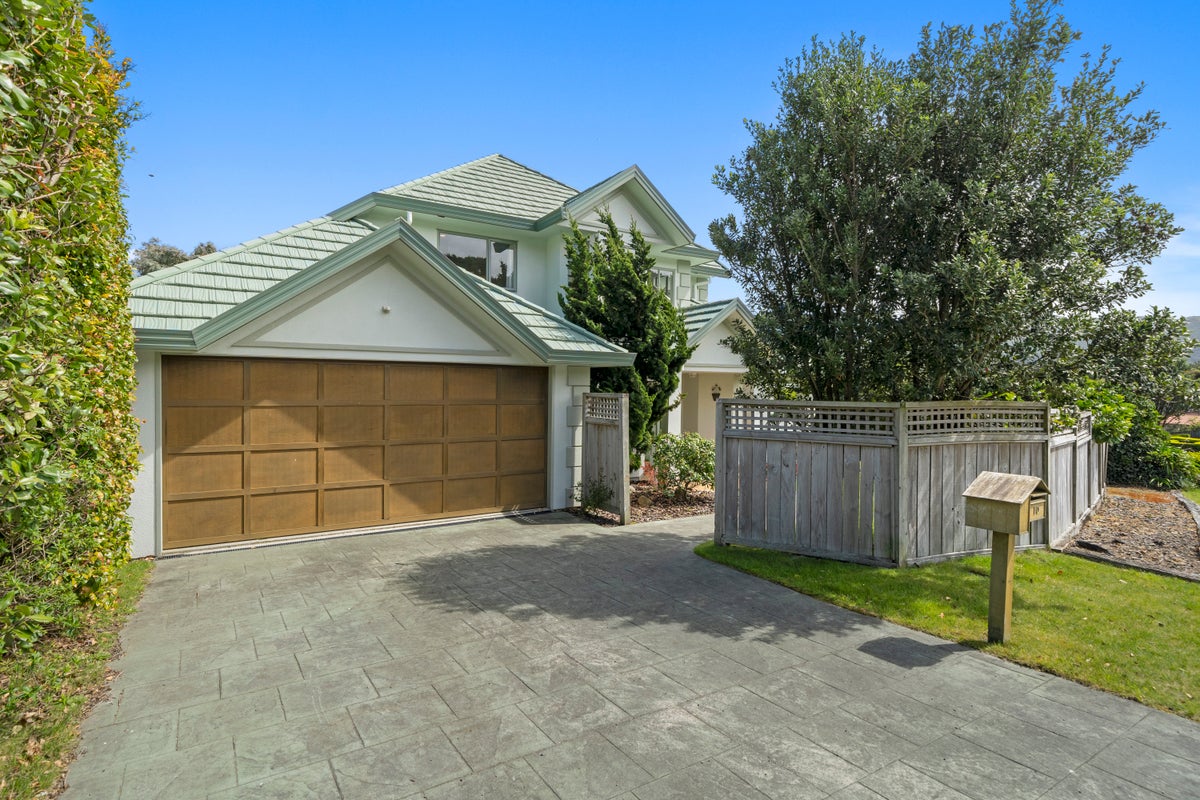10 Kilkelly Close, Tawa, Wellington - Carousel 20