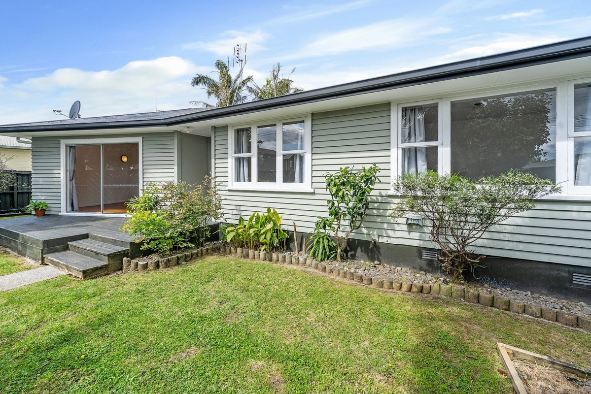 5A Manson Street, Gate Pa, Tauranga - Carousel 1