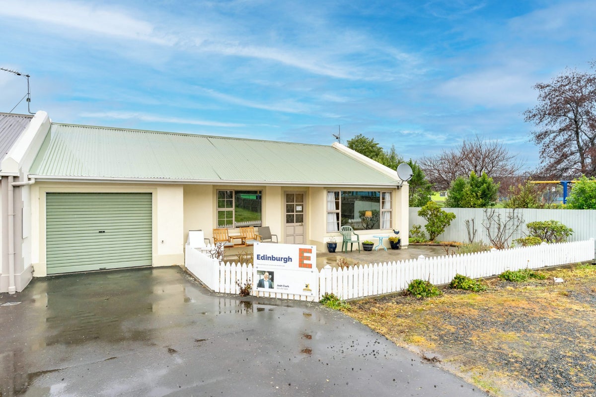 50/31 Eastbourne Street, Caversham, Dunedin - Carousel 1