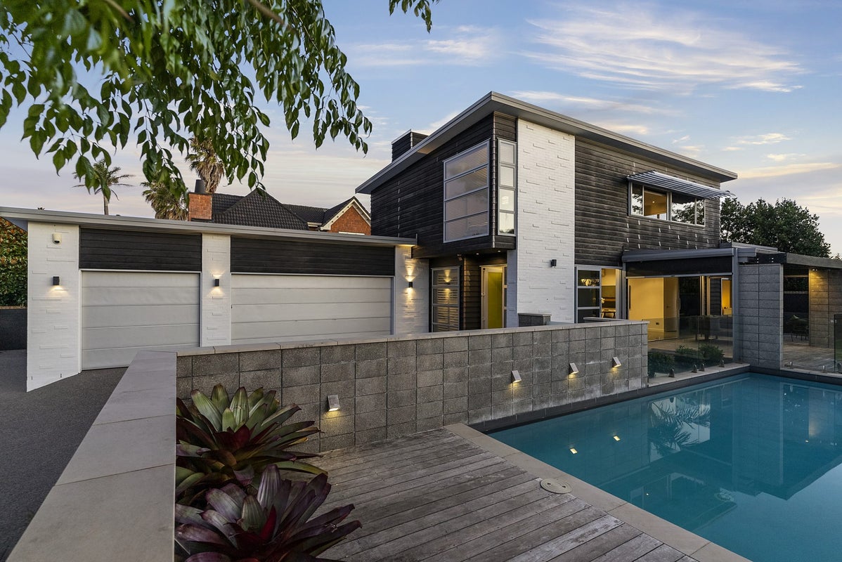 28 The Mews, Shamrock Park, Auckland - Carousel 33