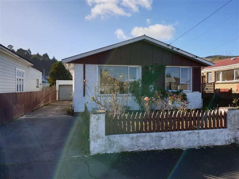 6 Northumberland Street, North East Valley, Dunedin - Carousel 1