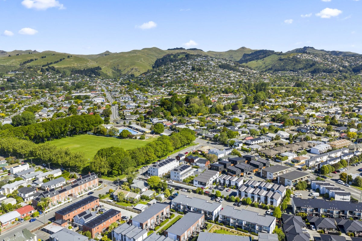 10/15 Bunyan Street, Waltham, Christchurch - Carousel 19