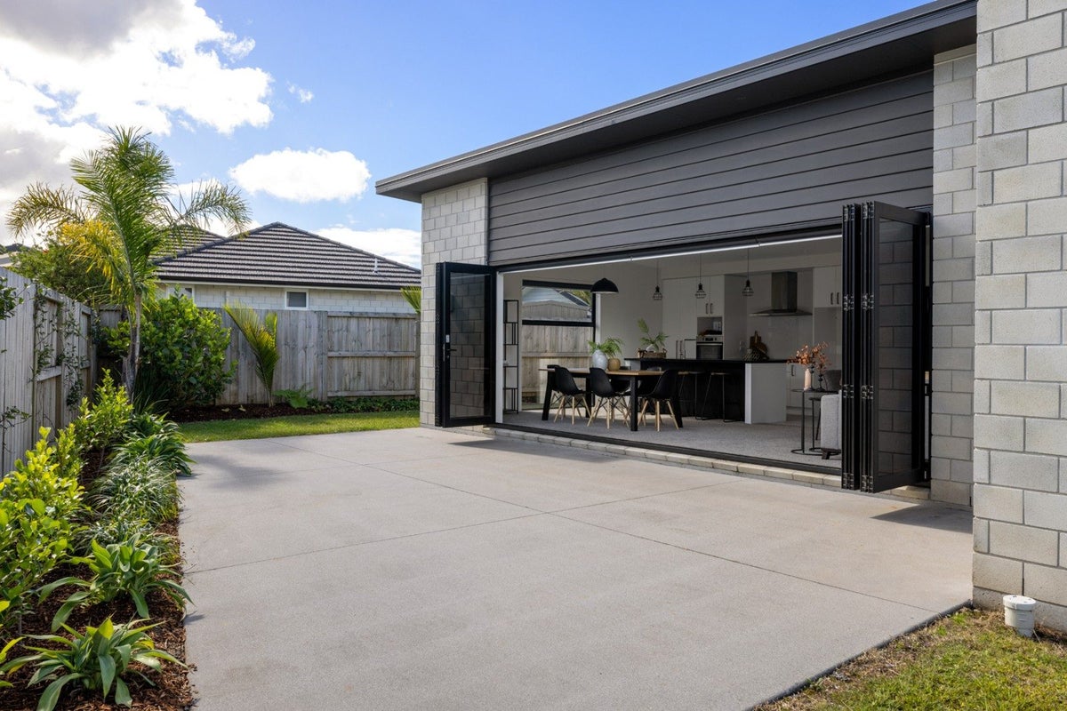 83 Te Ranga Memorial Drive, Pyes Pa, Tauranga - Carousel 1