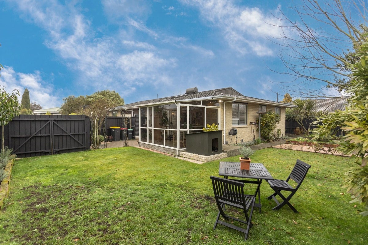 2/177A GRIMSEYS ROAD, Redwood, Christchurch - Carousel 1