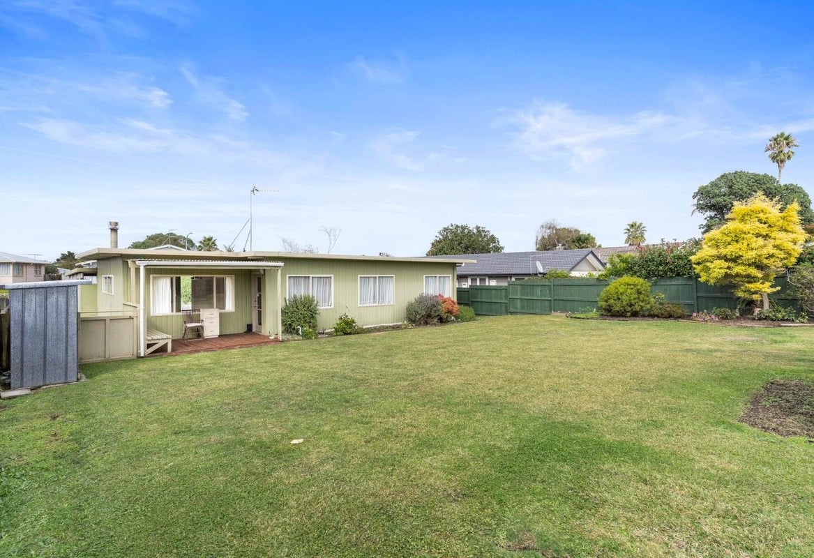 23 Tatariki Street, Rosehill, Papakura - Carousel 1